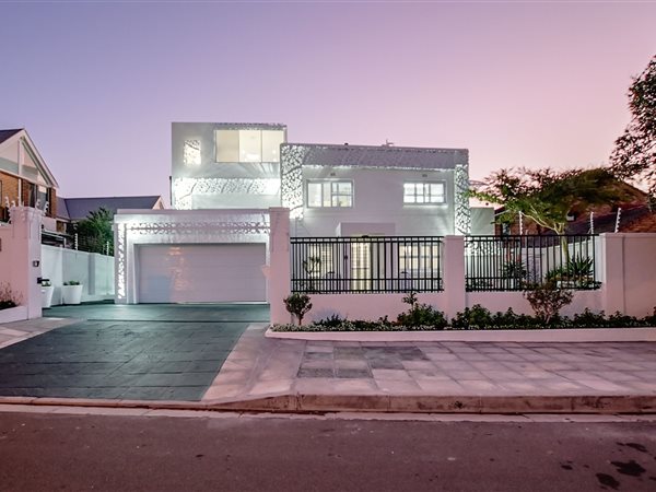 4 Bedroom House 4 Bedroom House
