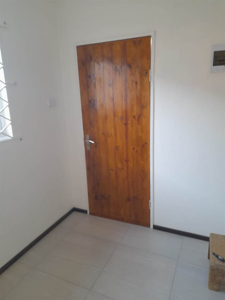 3 Bed House in Newlands East photo number 12