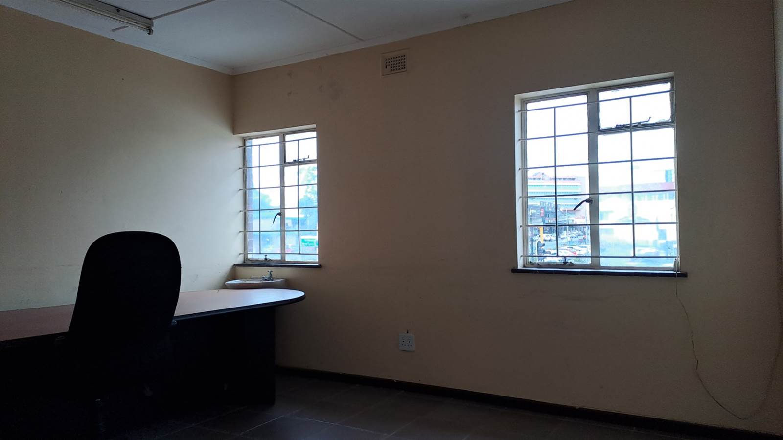 86  m² Office Space in Pinetown Central photo number 4
