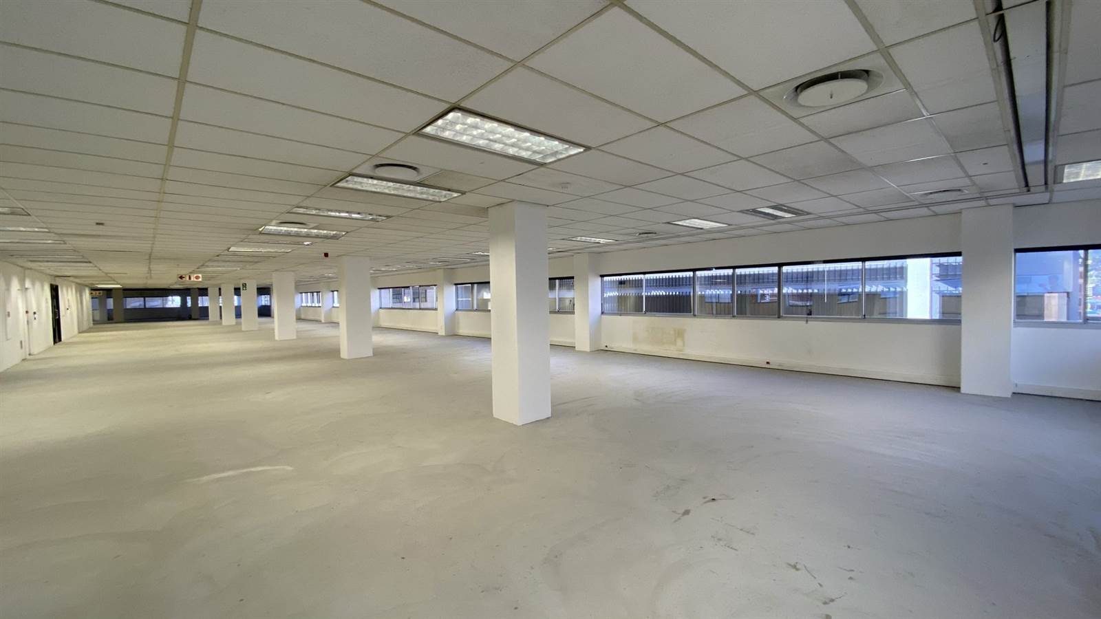 1358  m² Commercial space in Cape Town City Centre photo number 6