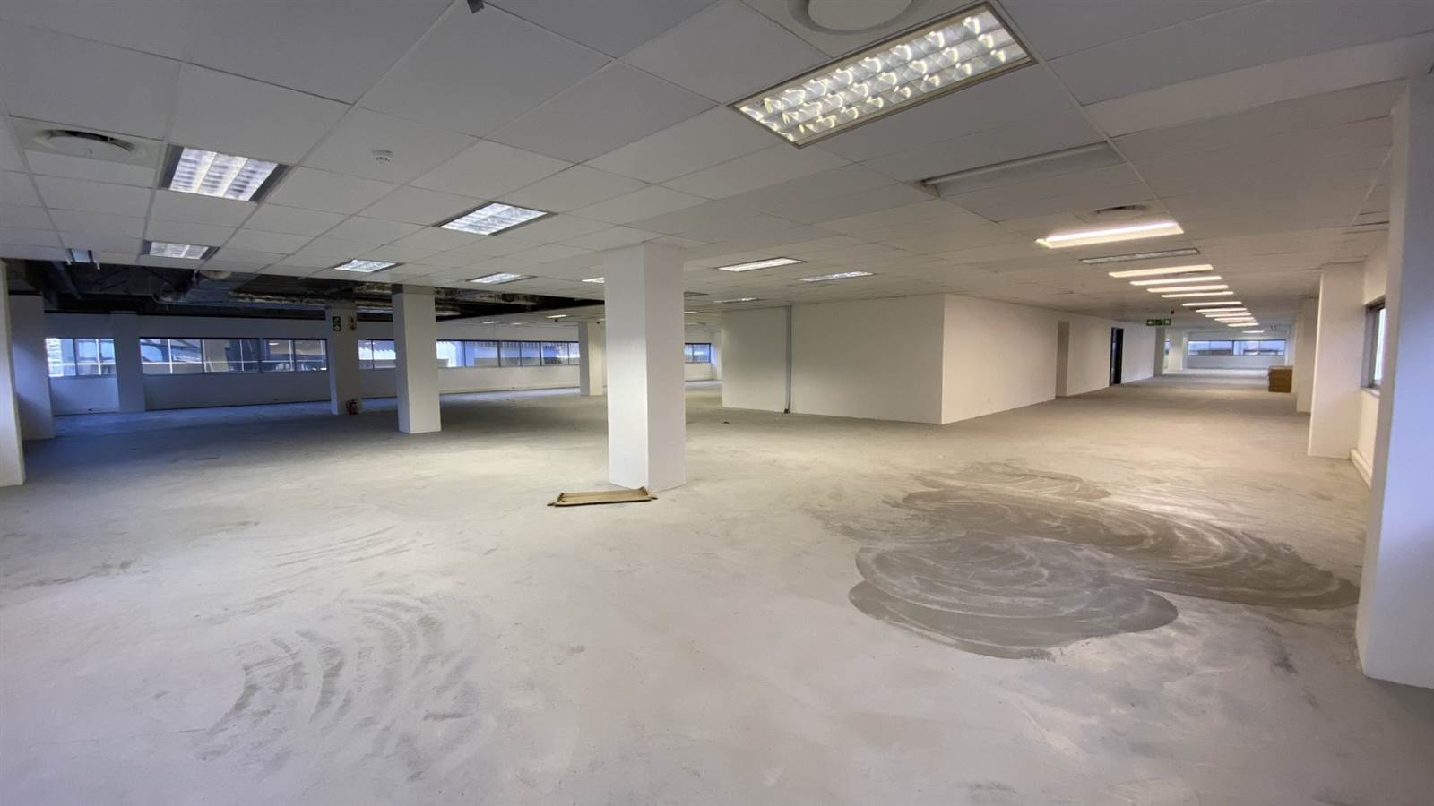 1358  m² Commercial space in Cape Town City Centre photo number 8