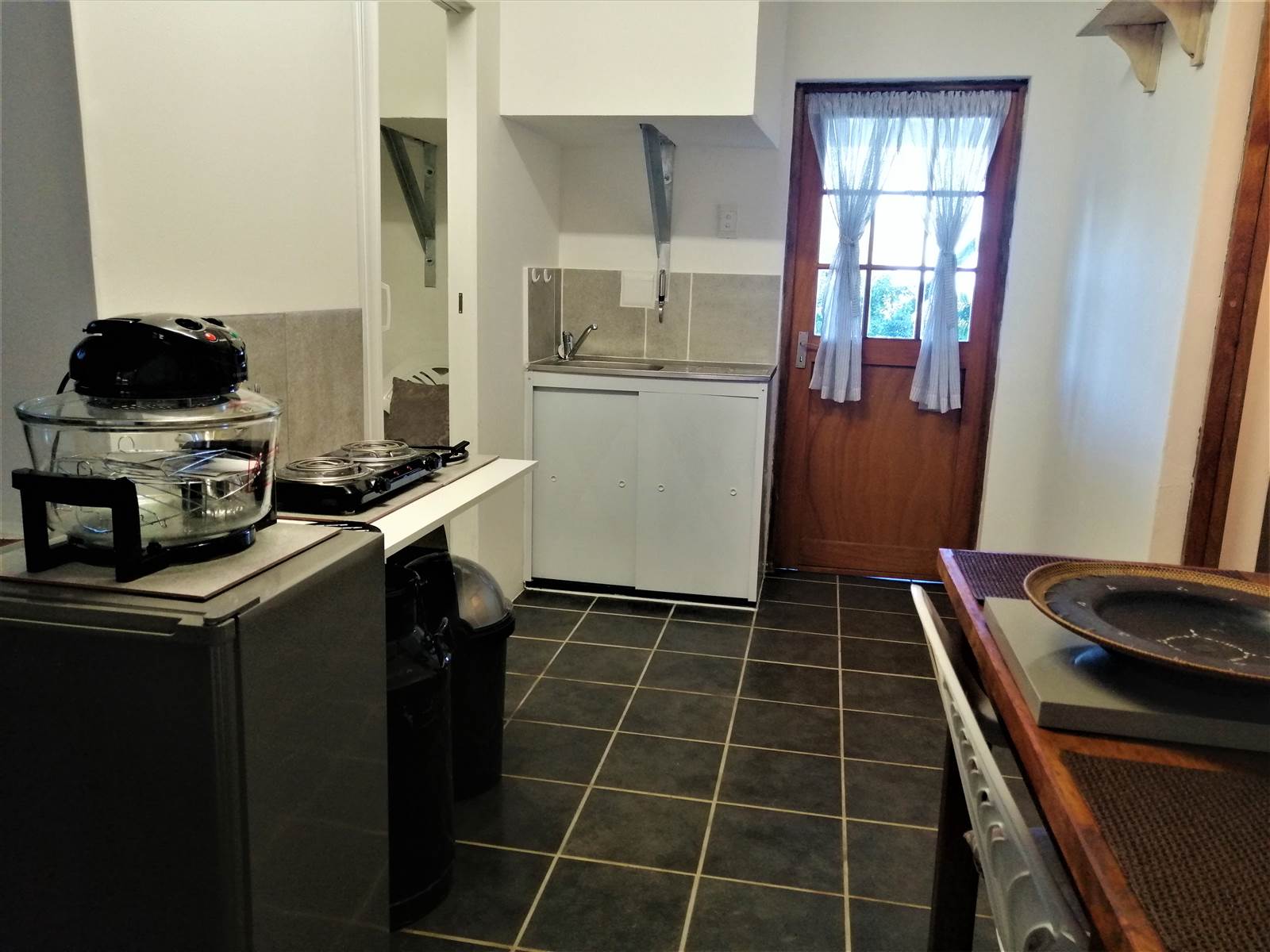 1 Bed Apartment in Outeniqua Strand photo number 5