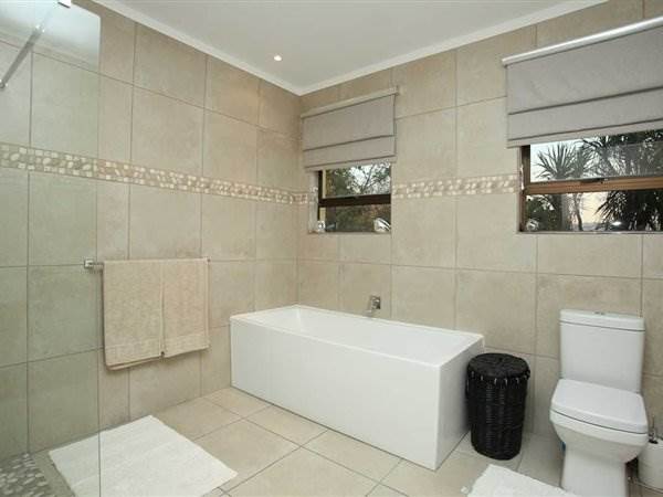 4 Bed House in Robin Hills photo number 18