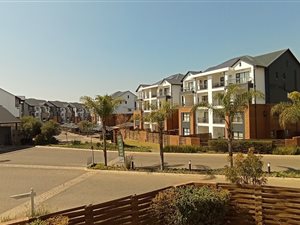 3 Bed Apartment in Blyde Riverwalk Estate