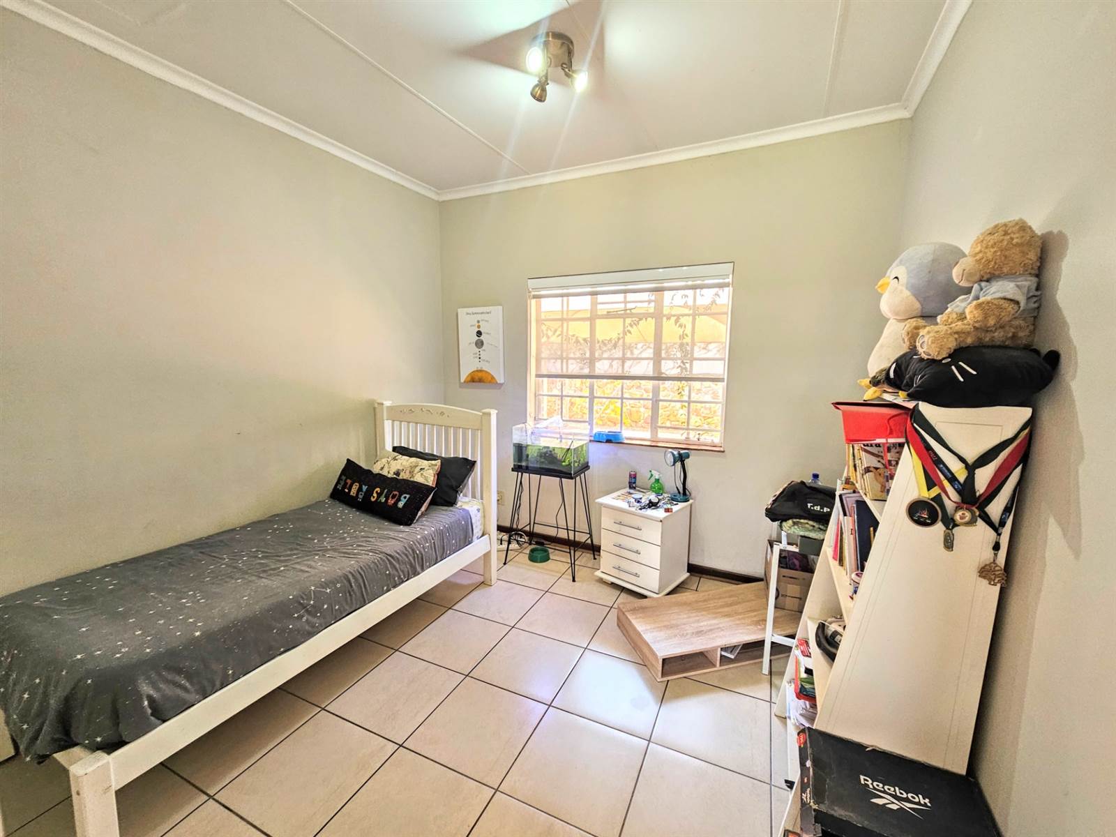 4 Bed House in Waterkloof photo number 16