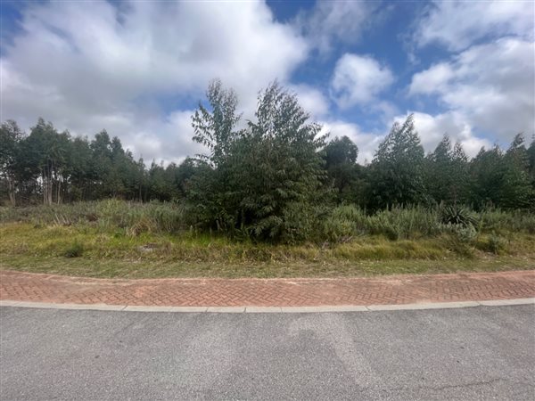 658 m² Land