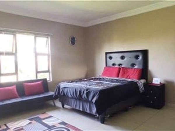 4 Bedroom House 4 Bedroom House