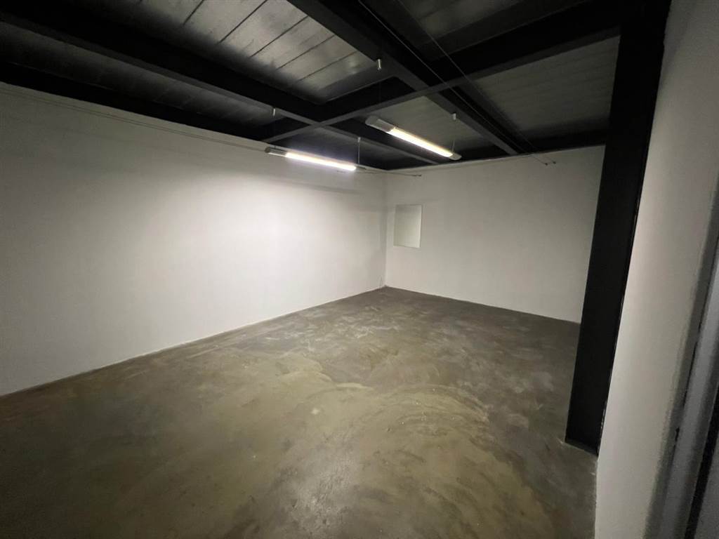 2008  m² Commercial space in Wynberg photo number 16