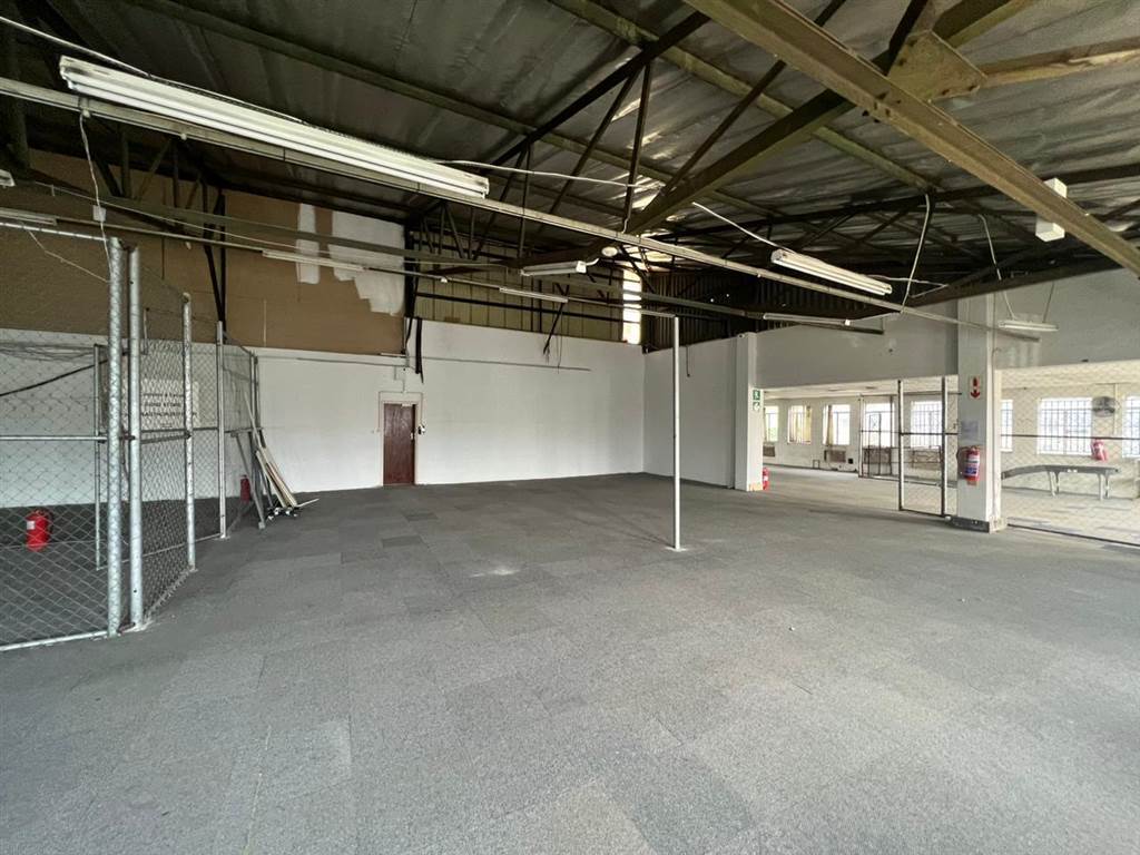 2008  m² Commercial space in Wynberg photo number 9