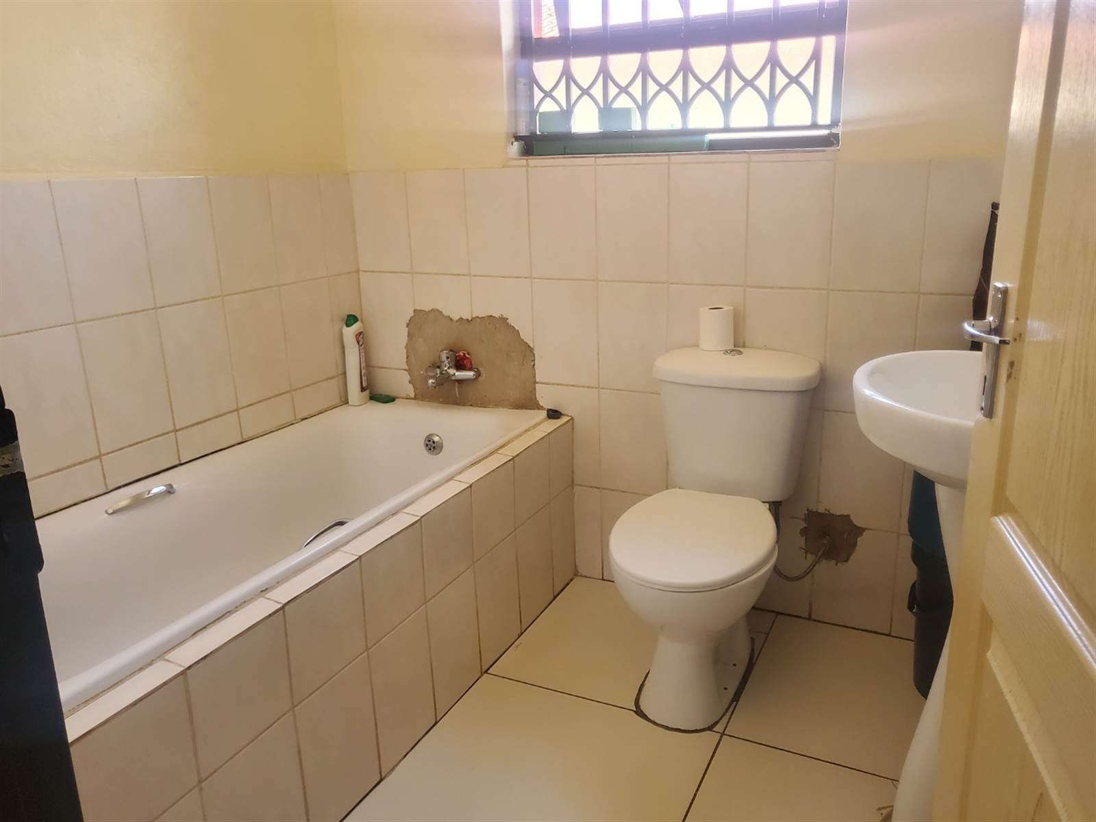 3 Bed House in Naledi photo number 21