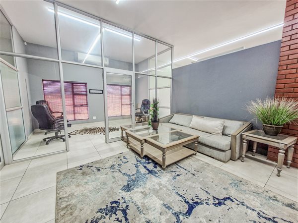 114 m² Commercial space 114 m² Commercial space