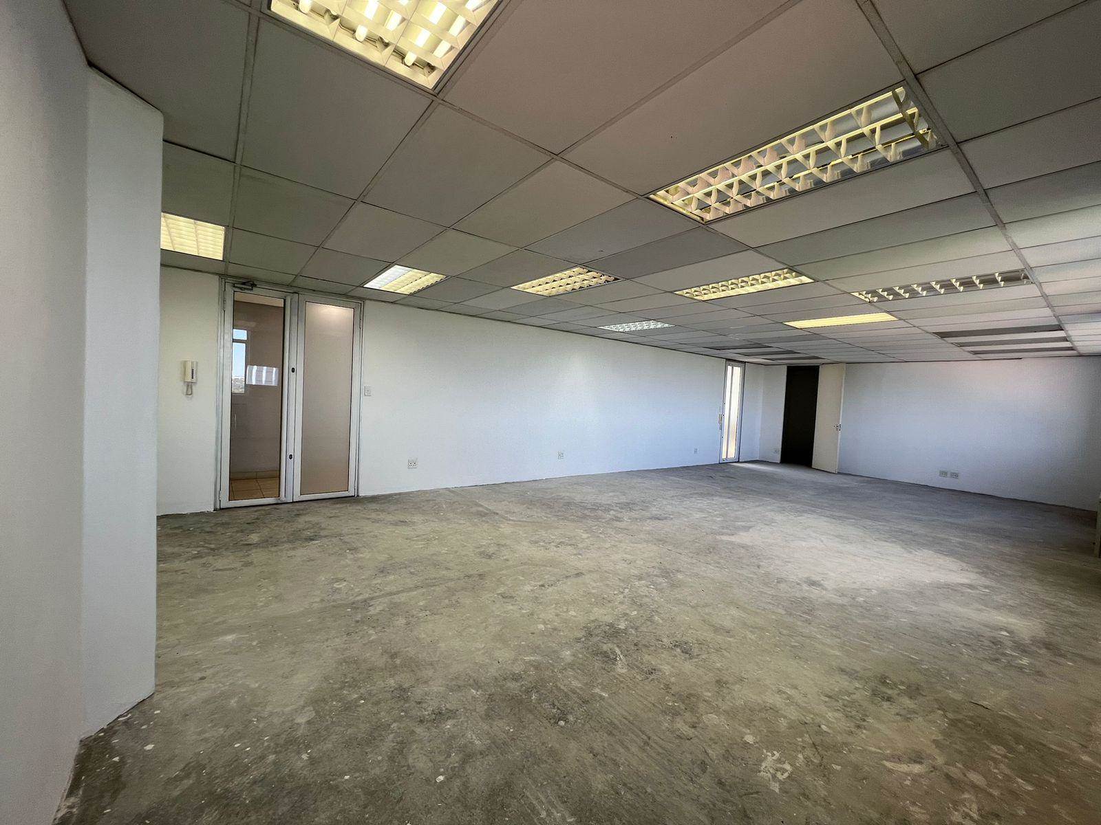 112  m² Commercial space in Illovo photo number 5