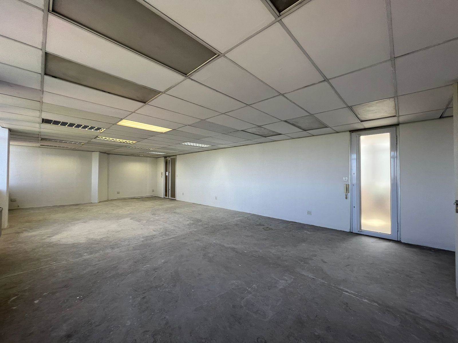 112  m² Commercial space in Illovo photo number 15