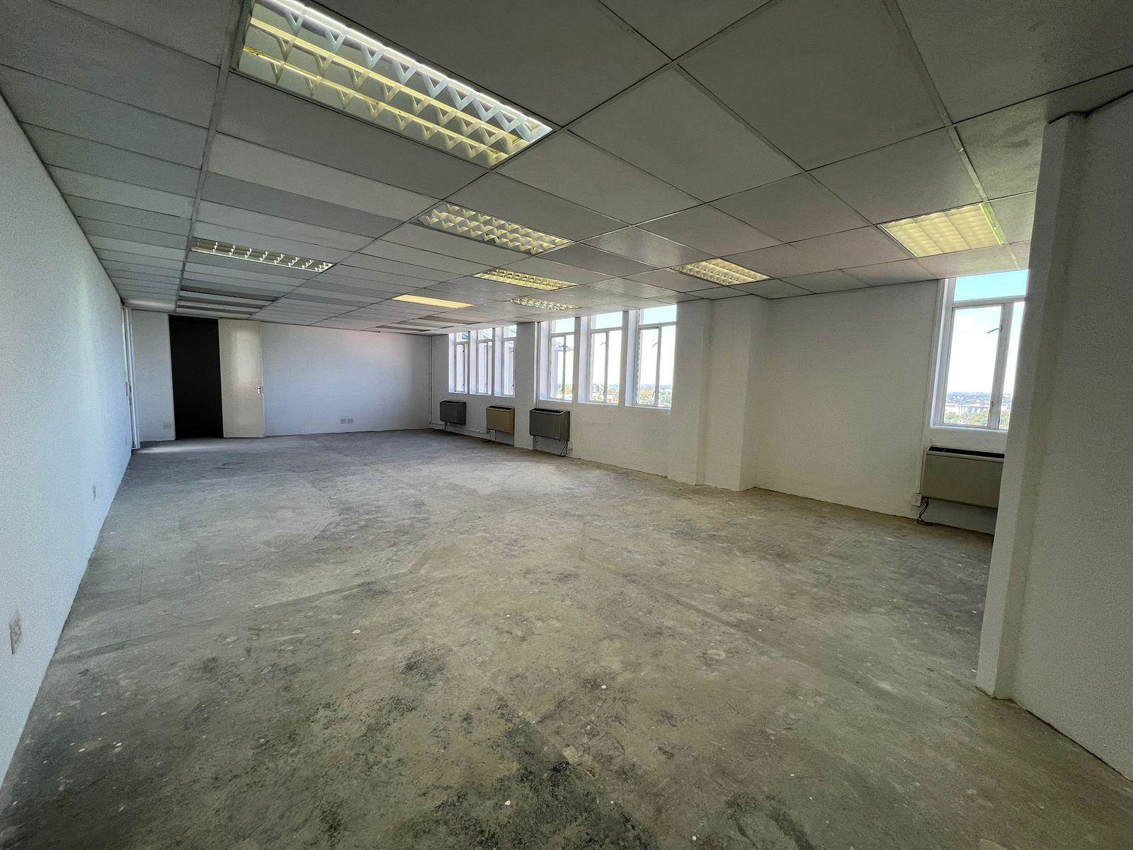 112  m² Commercial space in Illovo photo number 3