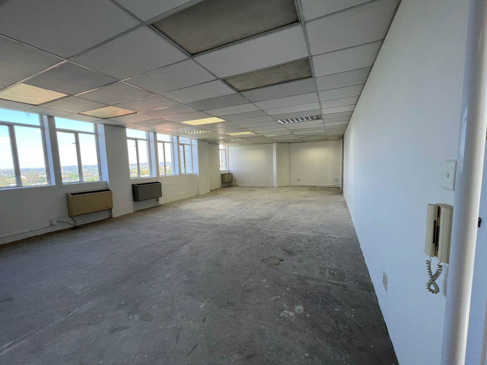112  m² Commercial space in Illovo photo number 10