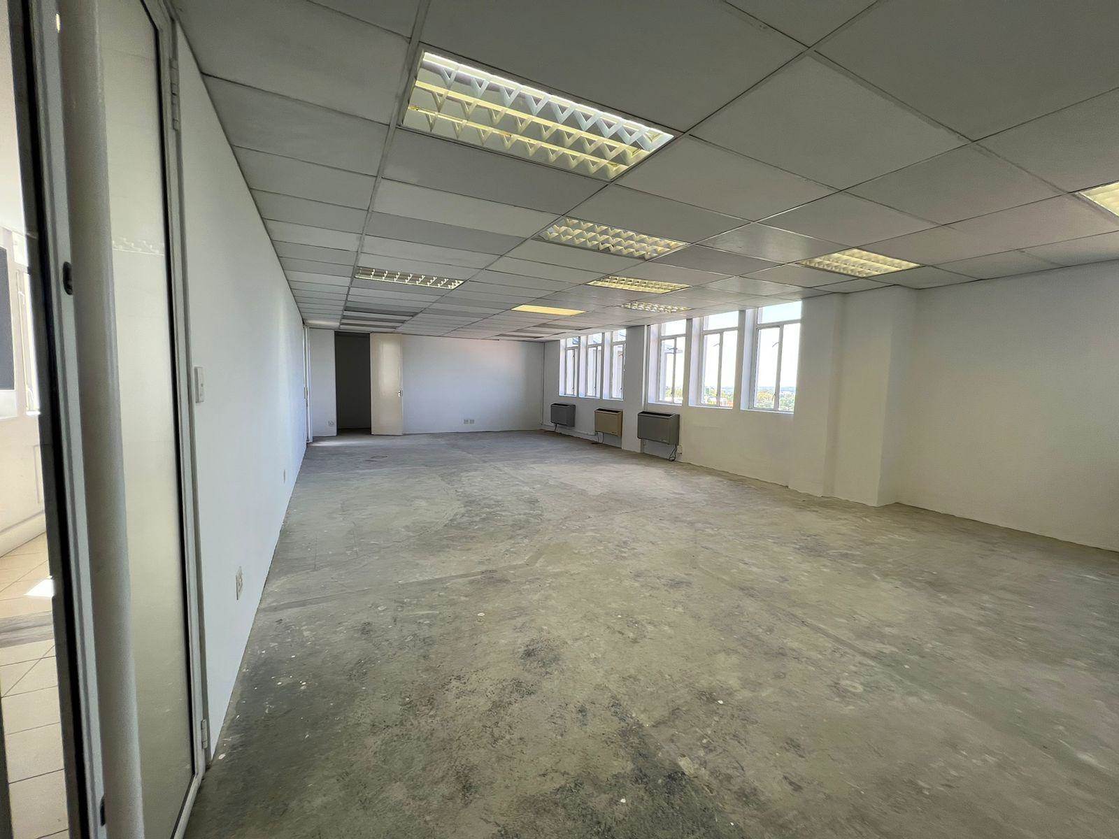 112  m² Commercial space in Illovo photo number 4