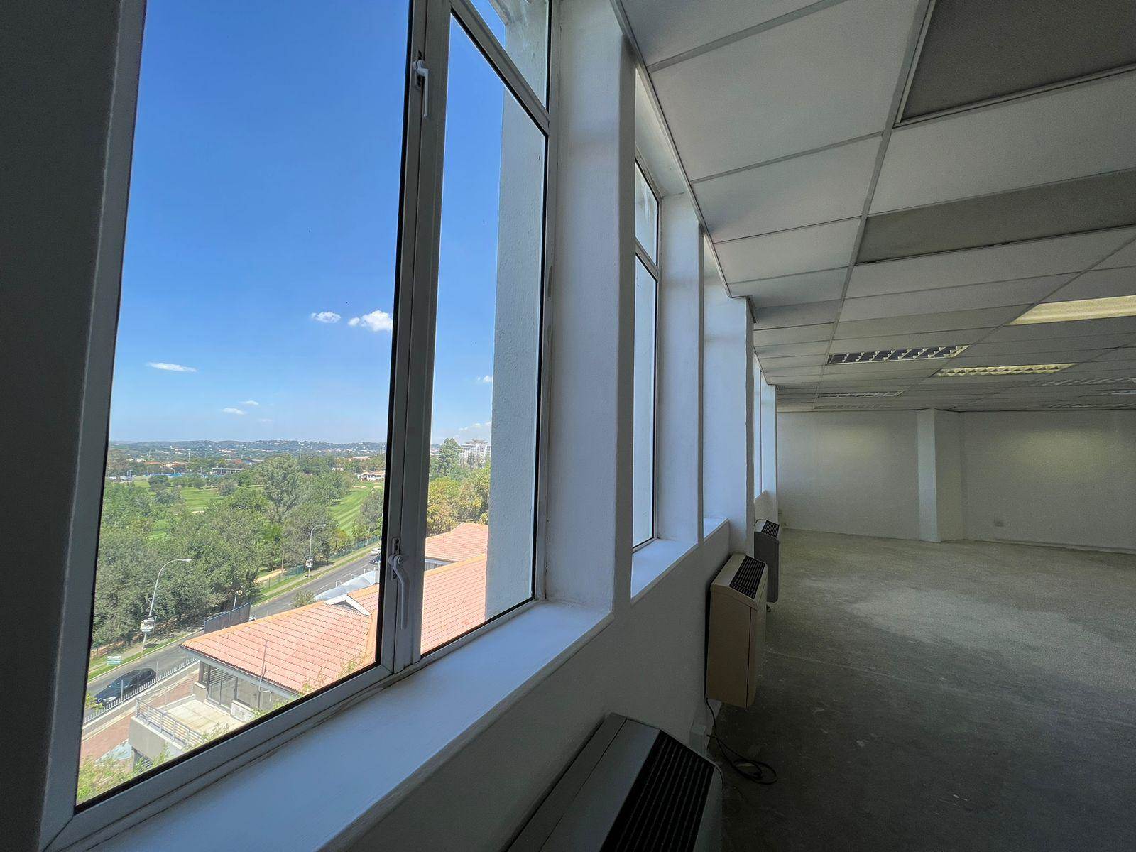 112  m² Commercial space in Illovo photo number 14
