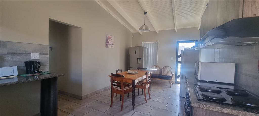 5 Bed House in Myburgh Park photo number 20