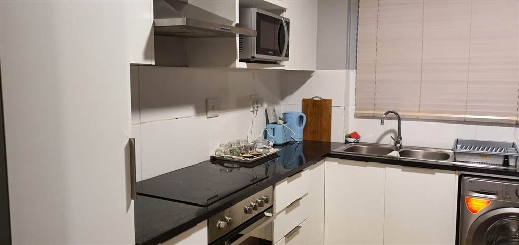 1 Bed Apartment in Athlone Park photo number 21