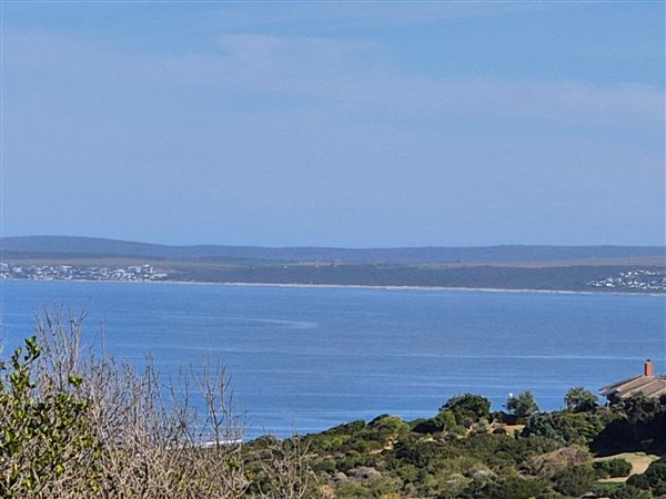 425 m² Land