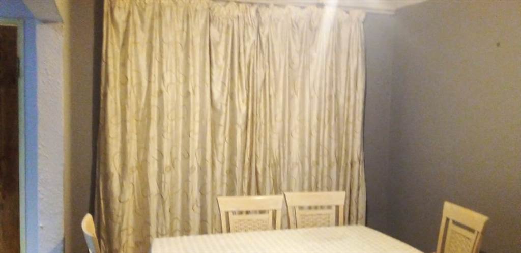 2 Bed House in Riverlea photo number 2