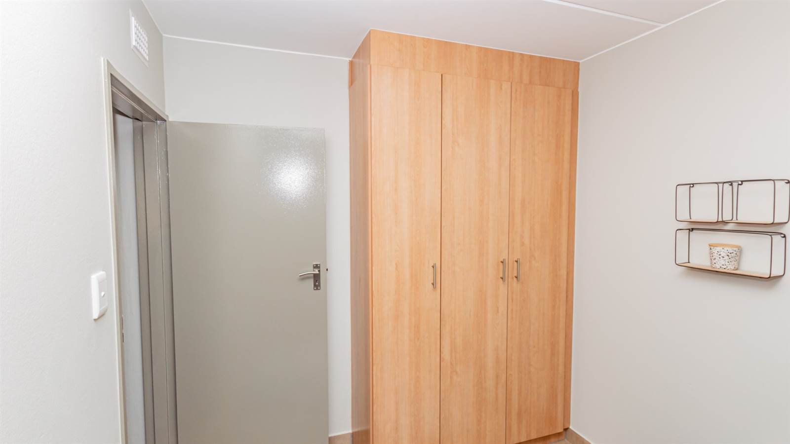 2 Bed Apartment in Auckland Park photo number 7