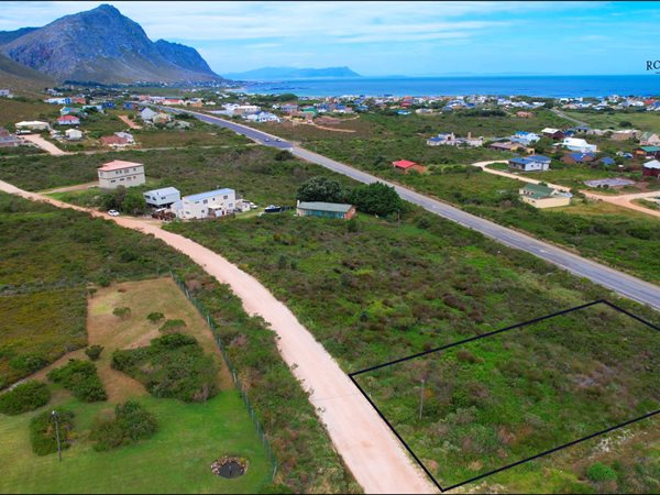 878 m² Land
