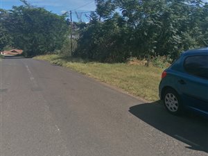 4060 m² Land available in Verulam Central