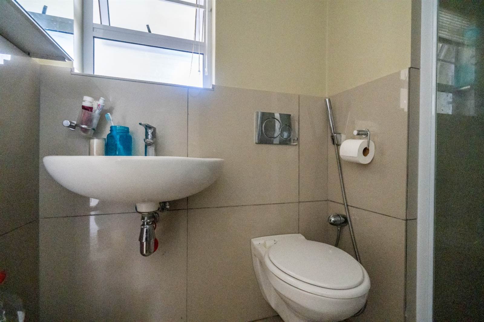 Studio apartment in Grahamstown Central photo number 17