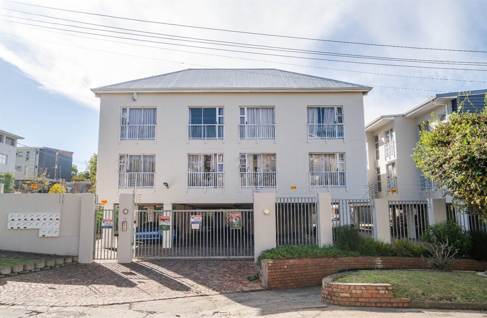 Studio apartment in Grahamstown Central photo number 1