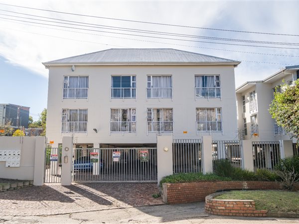 Studio apartment in Grahamstown Central