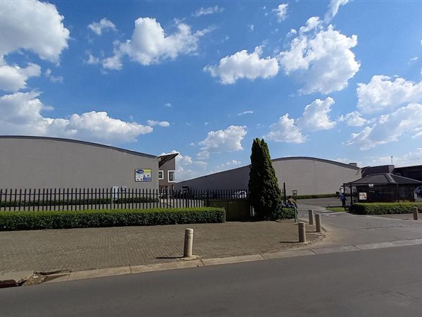 440  m² Industrial space