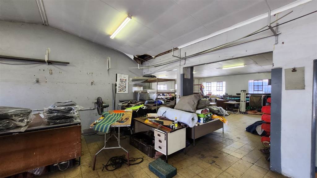 942  m² Industrial space in Pretoria North photo number 12