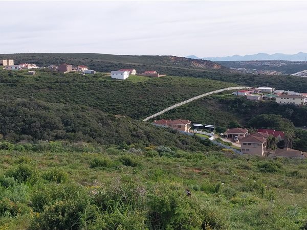 536 m² Land available in Mossel Bay