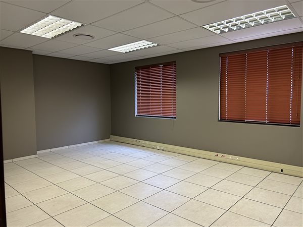 253.9 m² Commercial space 253.9 m² Commercial space