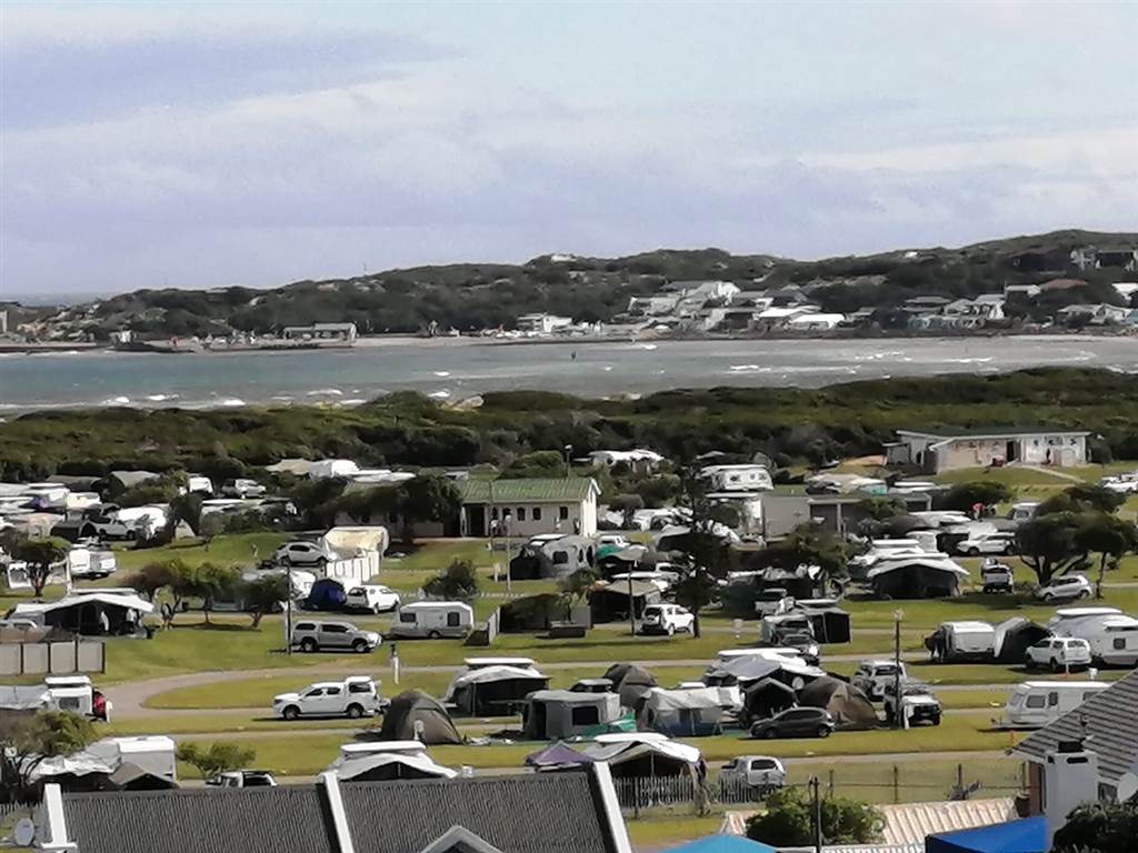 616 m² Land available in Stilbaai photo number 3