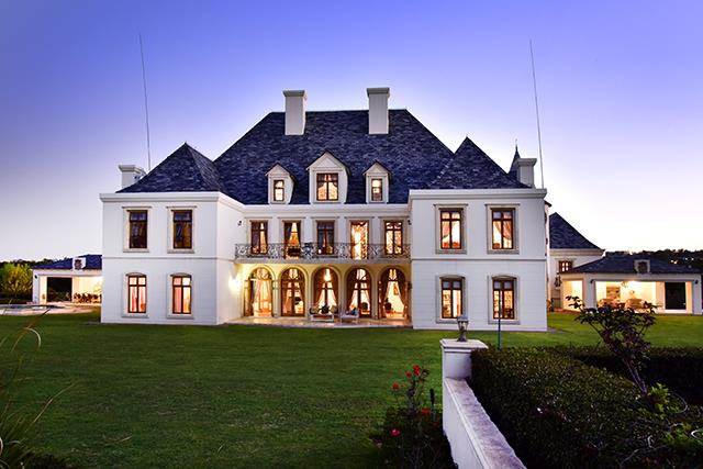 8 Bed House in Mooikloof Equestrian Estate photo number 2