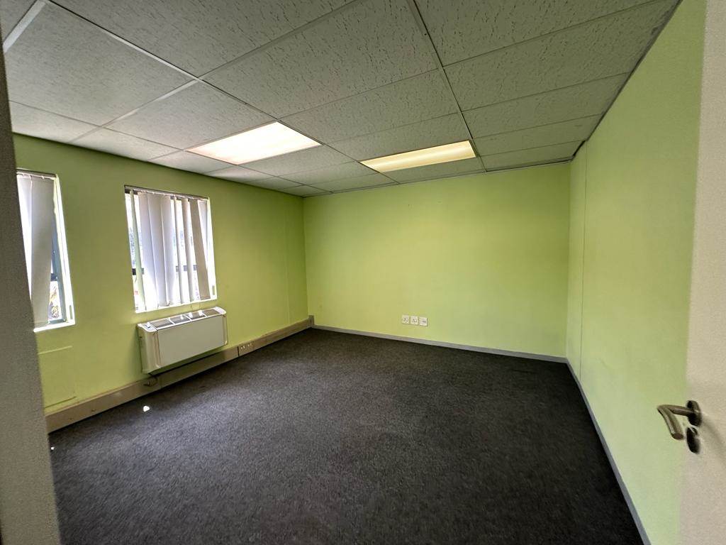 50  m² Commercial space in New Redruth photo number 19