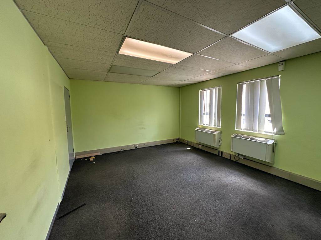 50  m² Commercial space in New Redruth photo number 11