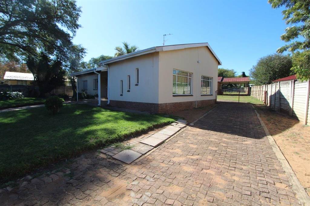 3 Bed House in Modimolle photo number 26
