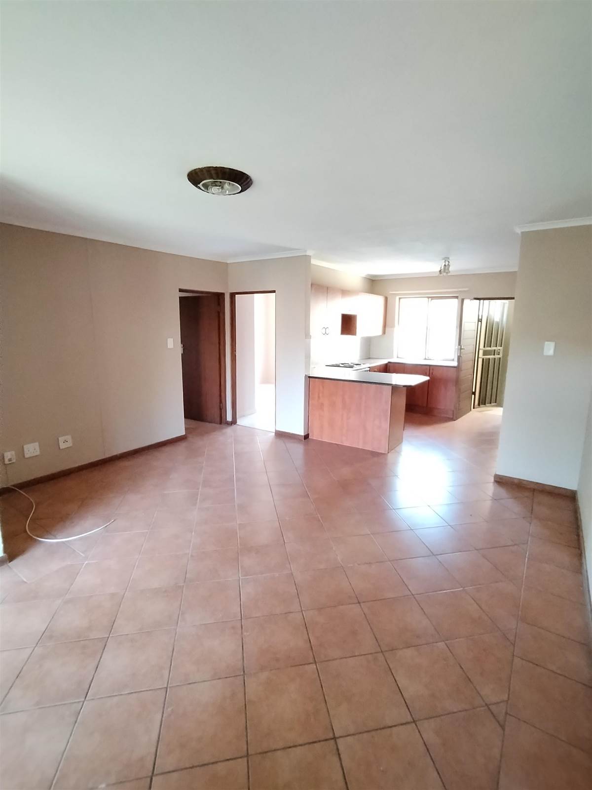 2 Bed Apartment in Zambezi Country Estate photo number 17