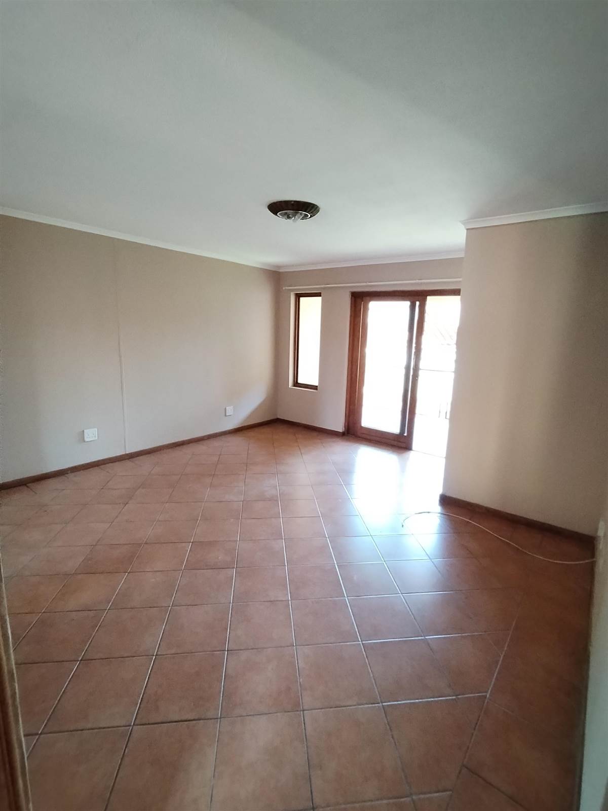 2 Bed Apartment in Zambezi Country Estate photo number 14