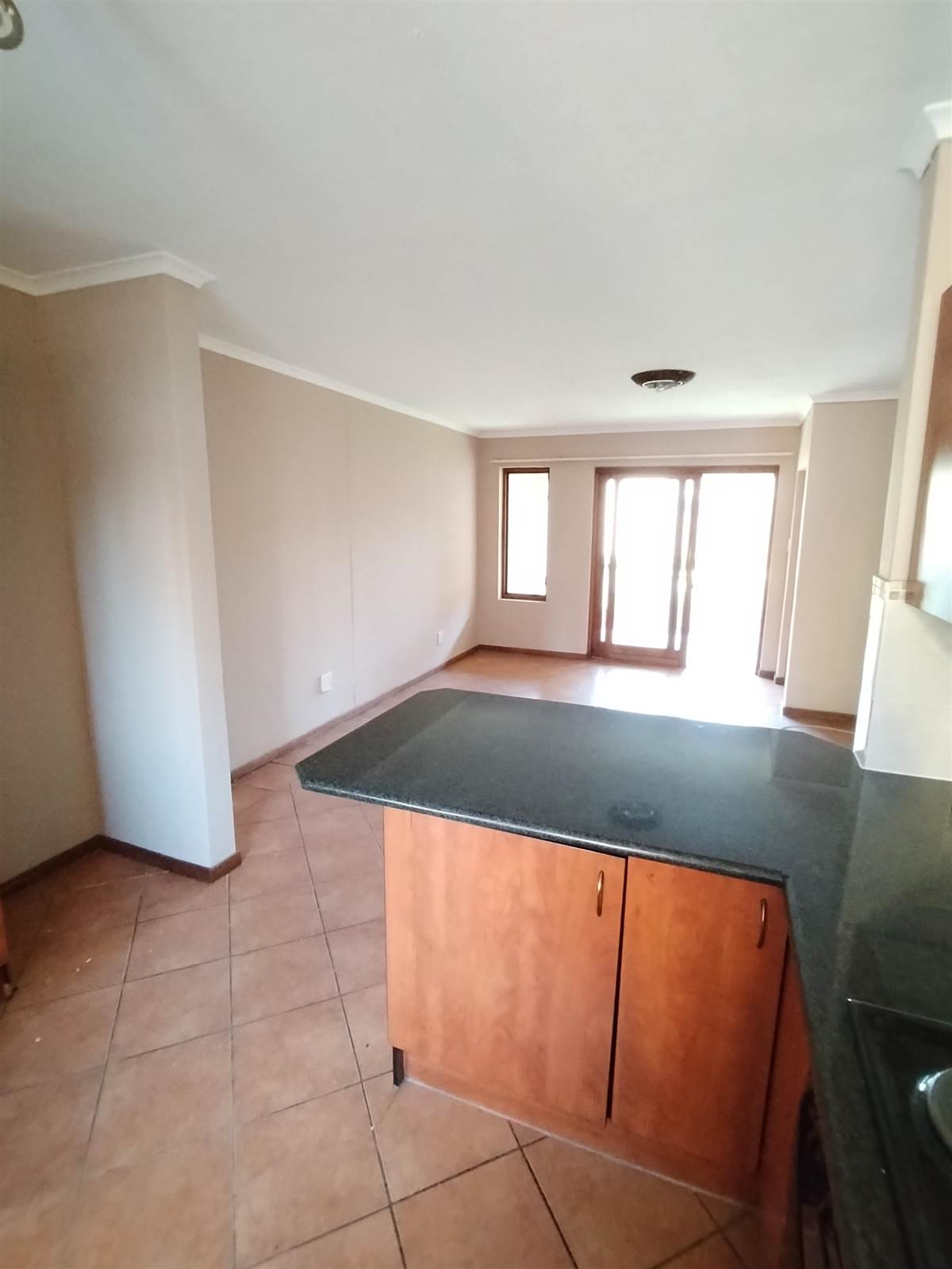 2 Bed Apartment in Zambezi Country Estate photo number 27