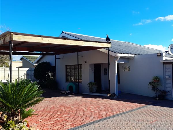 3 Bedroom House 3 Bedroom House