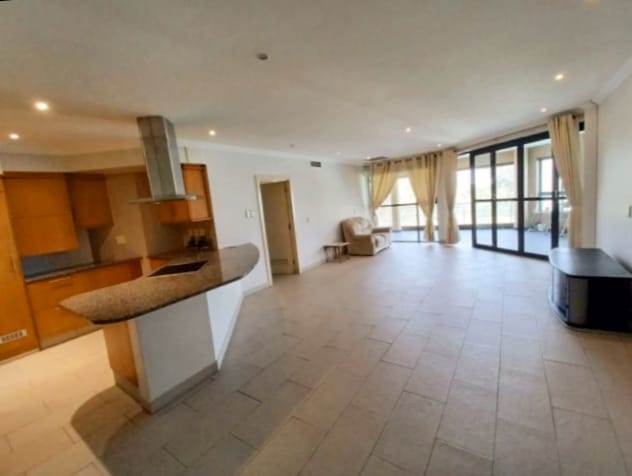 3 Bed Apartment in Athlone Park photo number 6