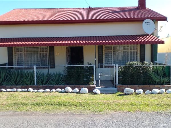 2 Bed House in Steynsburg