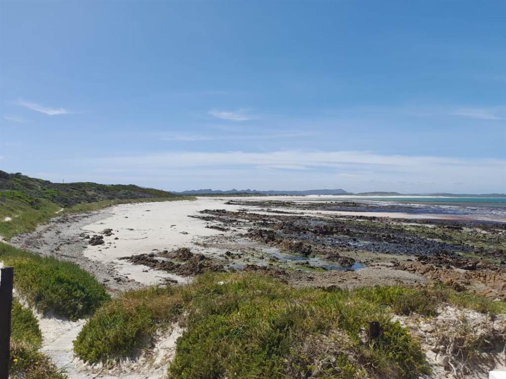 983 m² Land available in Franskraal photo number 11