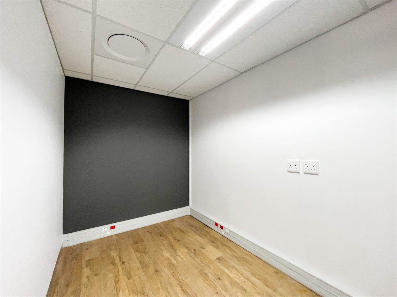 180  m² Office Space in Tyger Valley photo number 6