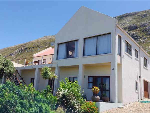 7 Bed House in Bettys Bay