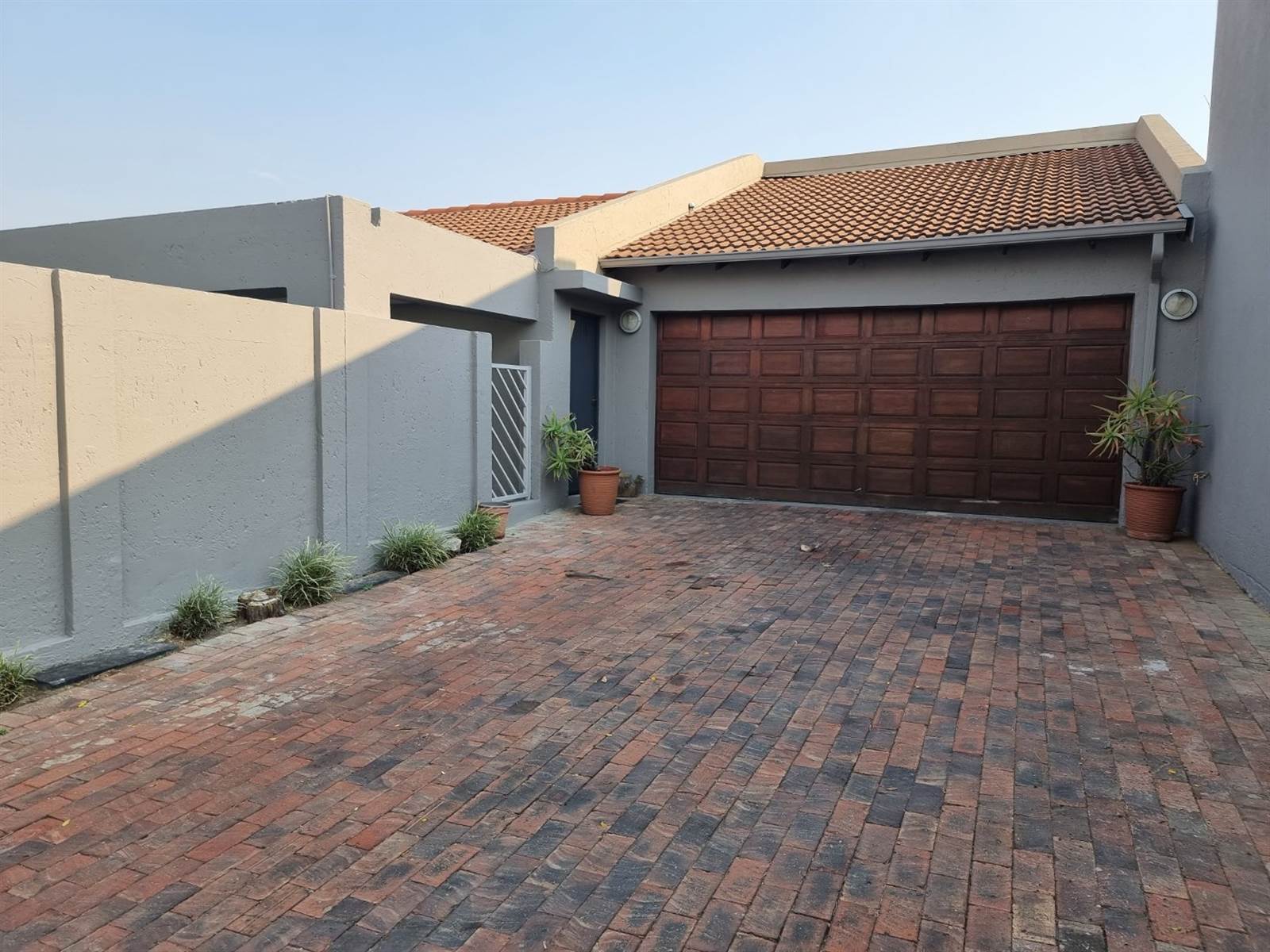 2 Bed House in Fourways photo number 3